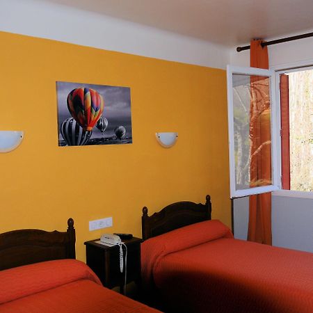 Hotel Le Castelet Акс-ле-Терм Екстериор снимка